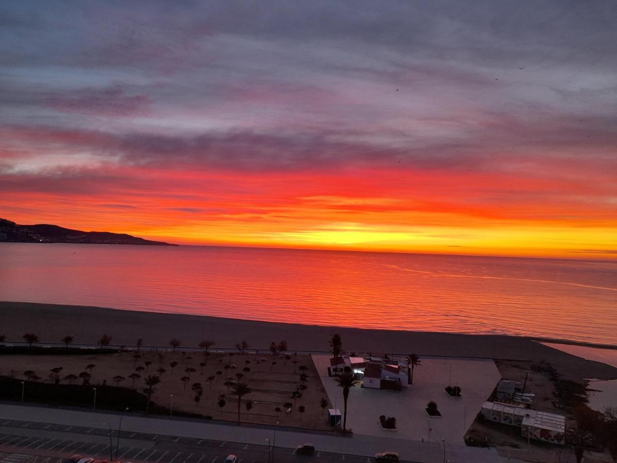 Apartamento Con Magnificas Vistas Al Mar - Wifi Gratis Емпуриабрава Екстериор снимка